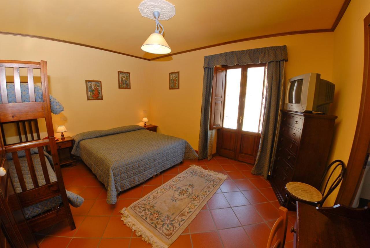 Hotel Valle Dell' Oro Пескасероли Стая снимка